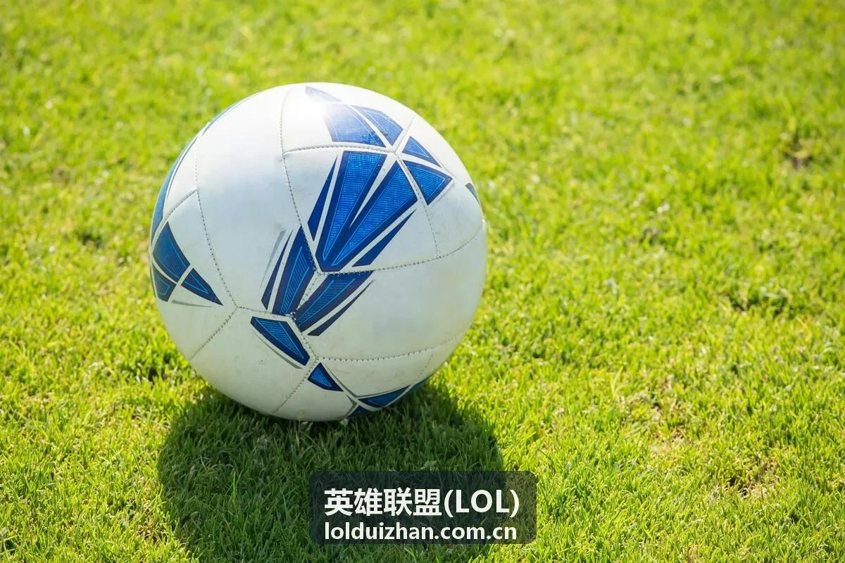 英雄联盟LOL攻略专题与赛事直播入口封面
